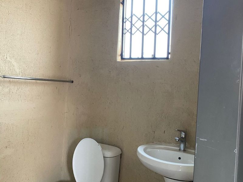 BACHELOR To Rent in Mahube Valley, Gemvalley Pretoria - Photo 8