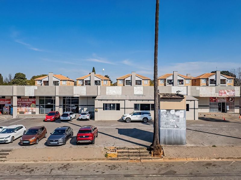 Prime Shopping Centre Investment - Birch Acres, Kempton Park - Photo 2