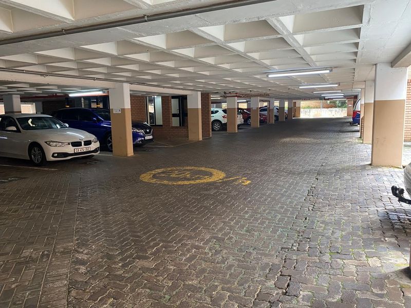 Prime commercial investment opportunity - office block for sale in hatfield - Photo 7
