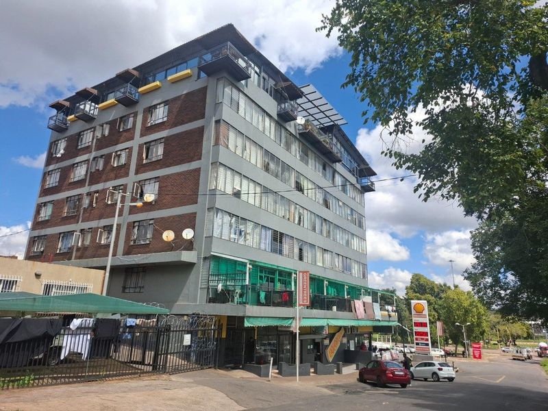 Prime commercial investment opportunity with multiple high-yield income streams in muclkeneuk - Photo 1