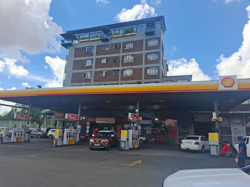 Prime commercial investment opportunity with multiple high-yield income streams in muclkeneuk - Photo 3