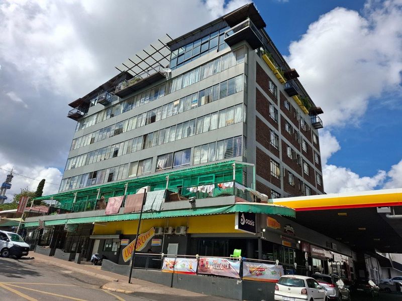 Prime commercial investment opportunity with multiple high-yield income streams in muclkeneuk - Photo 2