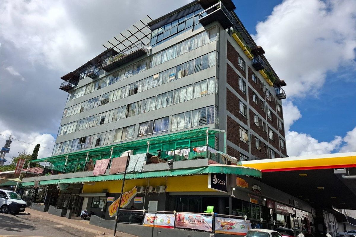 Prime commercial investment opportunity with multiple high-yield income streams in muclkeneuk - Photo 2