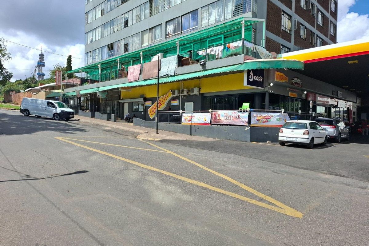 Prime commercial investment opportunity with multiple high-yield income streams in muclkeneuk - Photo 4