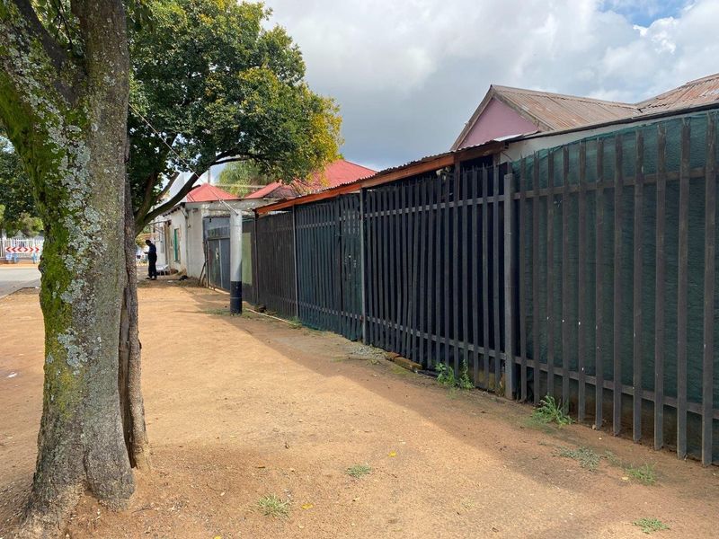 Perfectly situated income generating investment opportunity in silverton - Photo 2