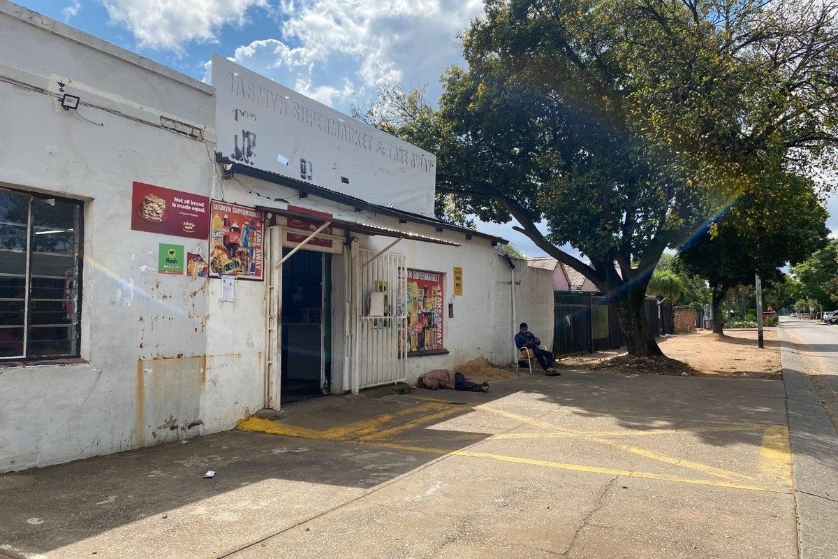 Perfectly situated income generating investment opportunity in silverton - Photo 3