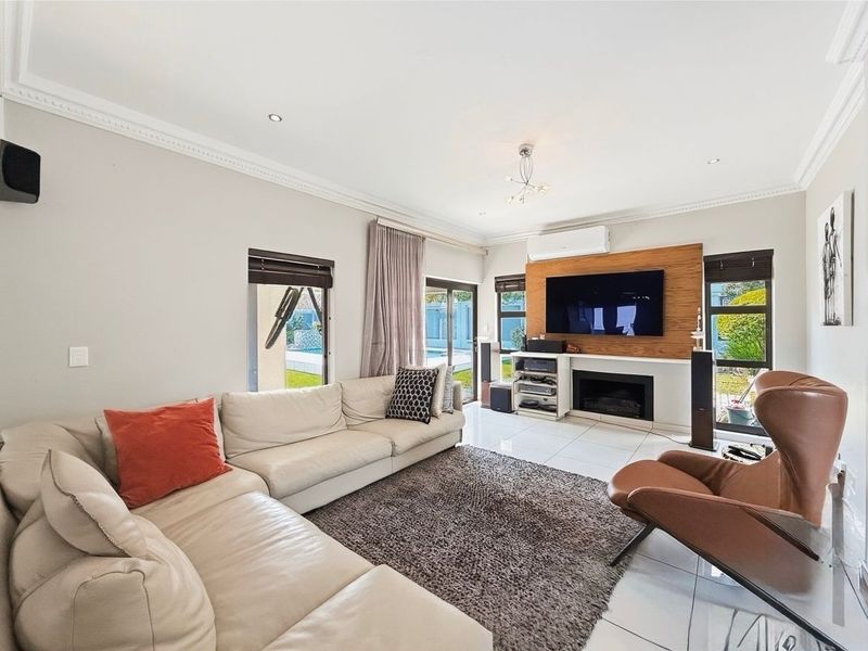 Grand Scale Family Living with Exceptional Entertaining Appeal in Cedar Creek Estate - Photo 4