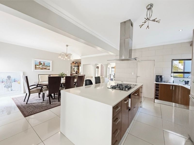 Grand Scale Family Living with Exceptional Entertaining Appeal in Cedar Creek Estate - Photo 10