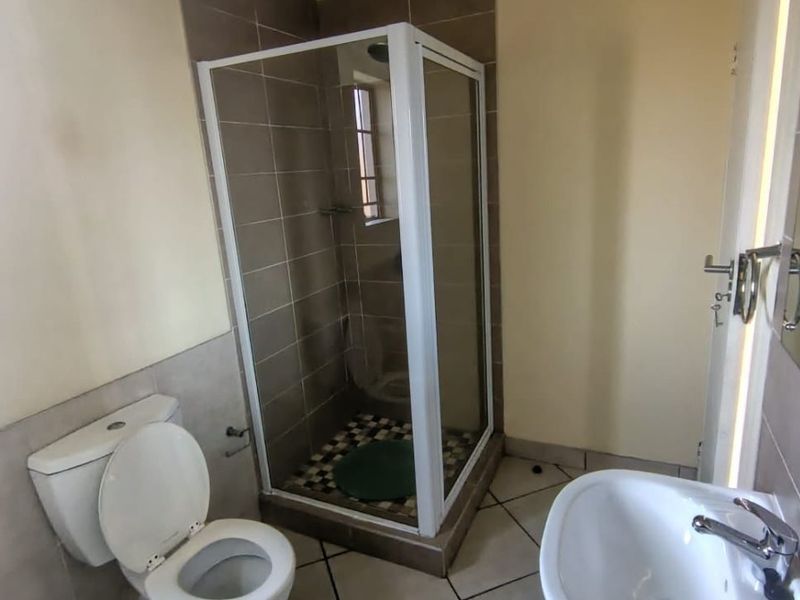 Apartment To Rent in Monavoni, Centurion - Photo 9