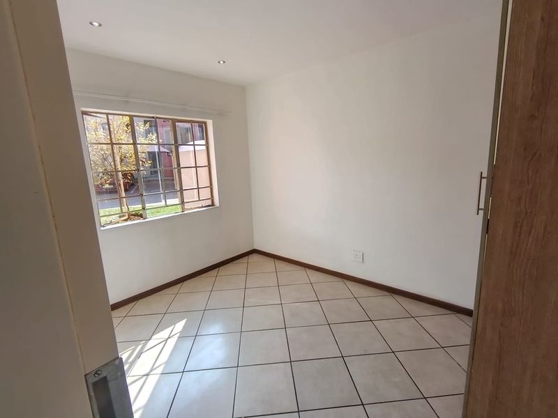 Apartment To Rent in Monavoni, Centurion - Photo 10