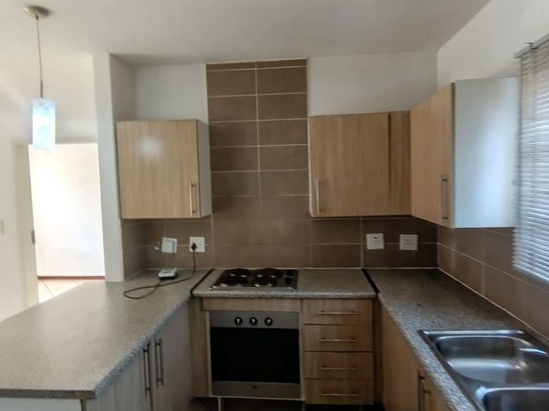 Apartment To Rent in Monavoni, Centurion - Photo 5