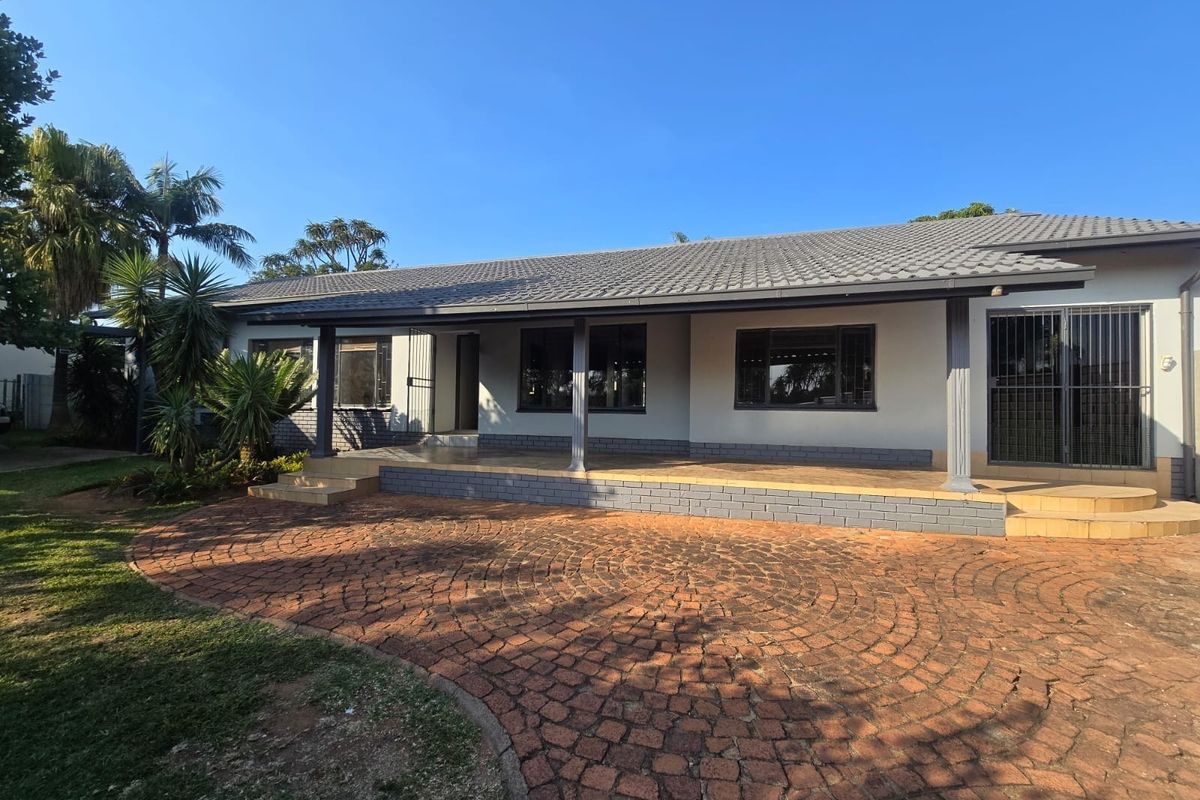 Beautiful 3-Bedroom Home to Rent in Magalieskruin - Photo 2