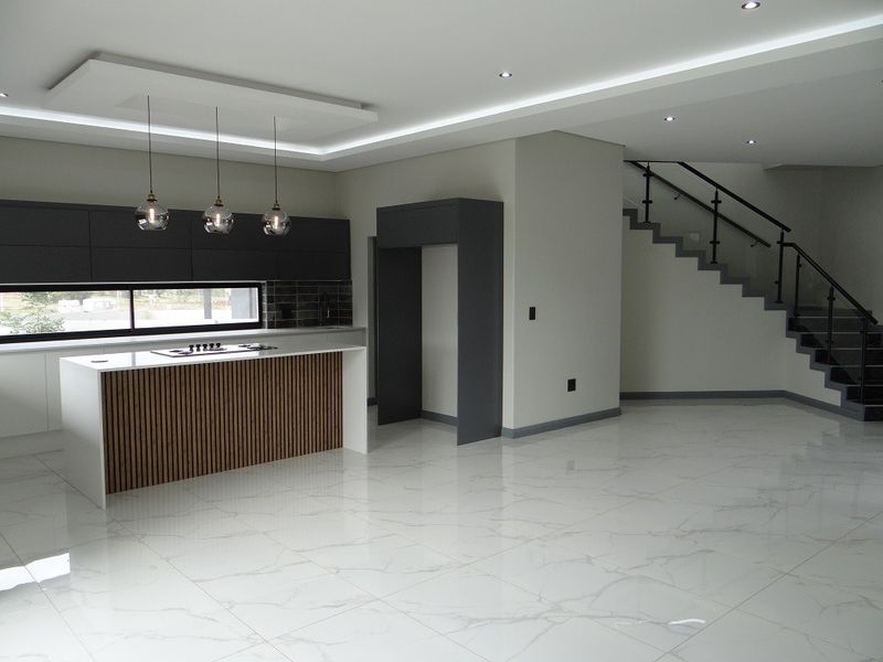 4 Bedroom + Study House For Sale in Fountainbrook Estate, Midstream Estate, Centurion - Photo 5