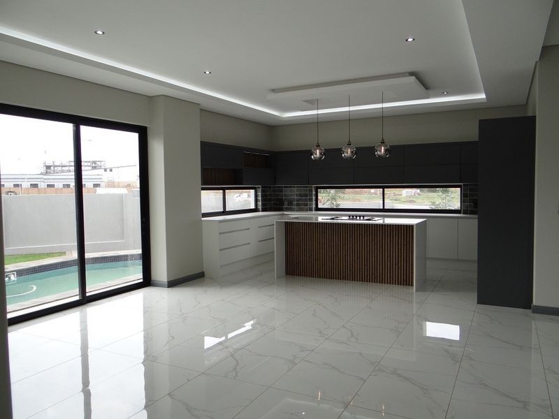 4 Bedroom + Study House For Sale in Fountainbrook Estate, Midstream Estate, Centurion - Photo 3