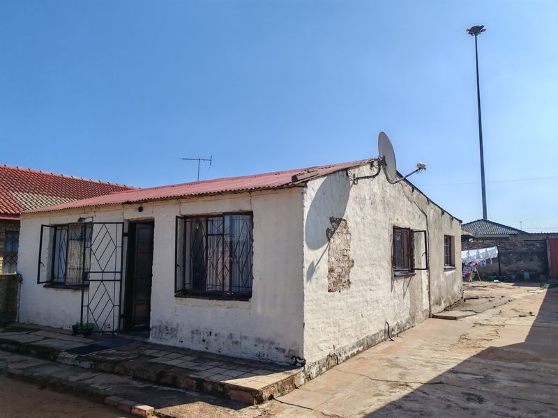 House For Sale in Zithobeni, Bronkhorstspruit - Photo 2
