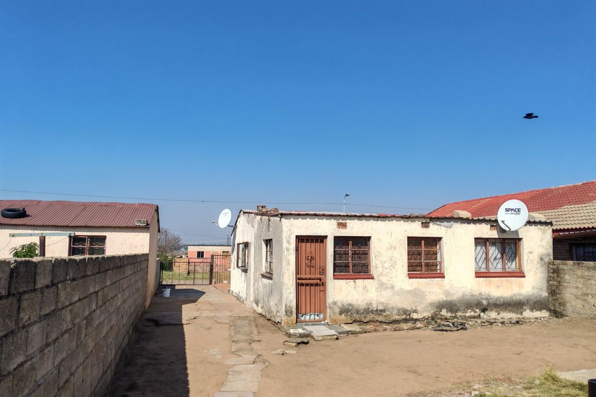 House For Sale in Zithobeni, Bronkhorstspruit - Photo 3