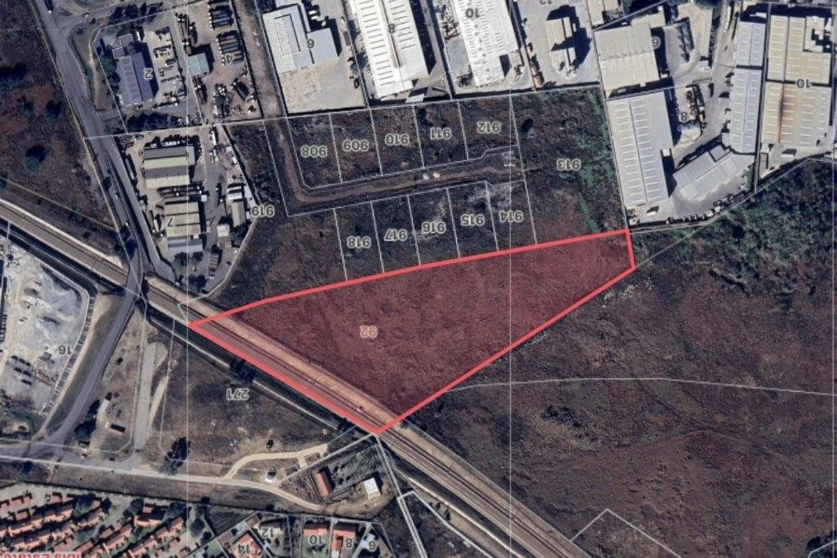 Vacant land for sale - spartan (adjacent to prime industrial site) - Photo 4