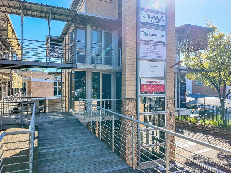 Prime location, tenanted commercial office block in lynnwood glen / menlyn... - Photo 10