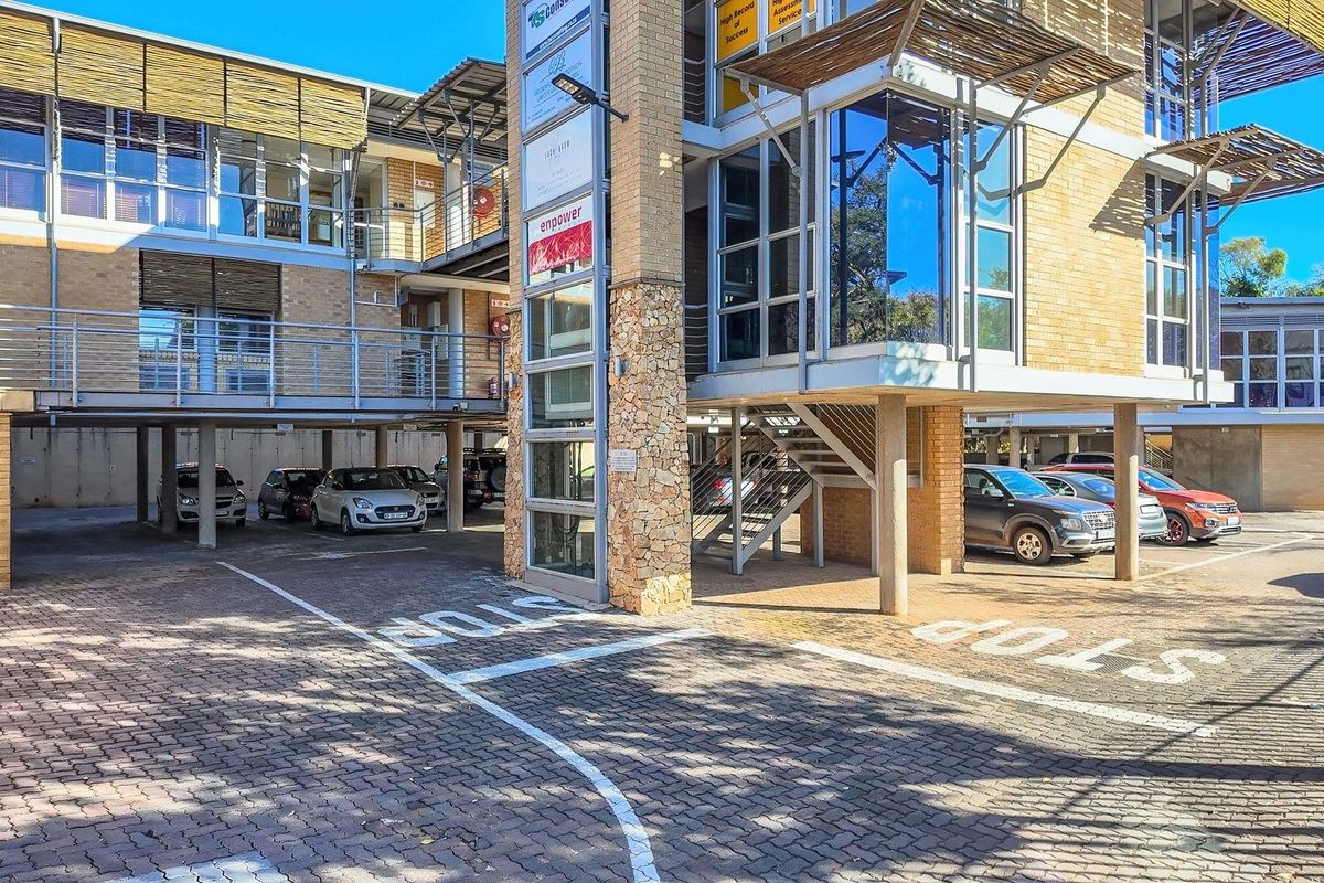 Prime location, tenanted commercial office block in lynnwood glen / menlyn... - Photo 4