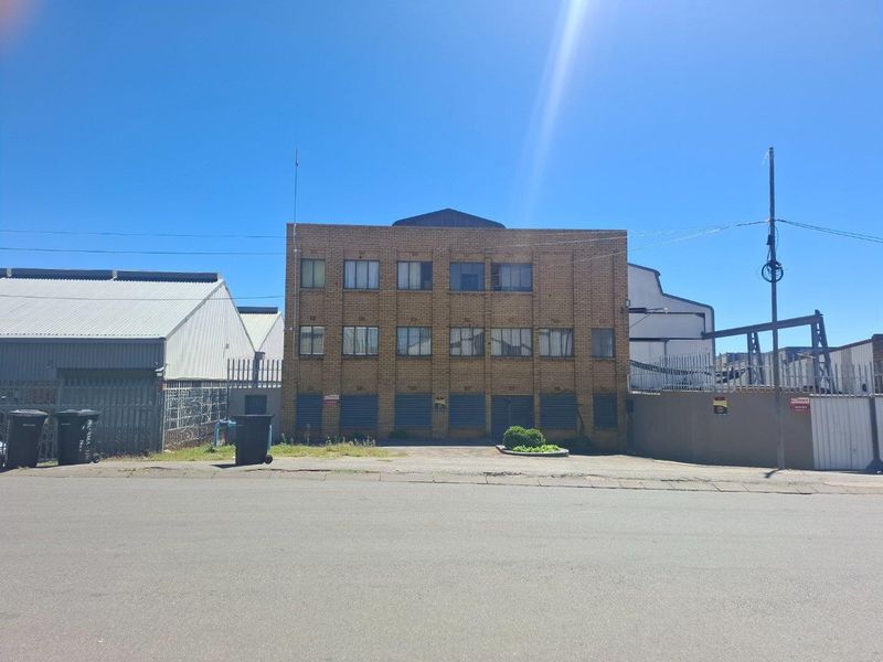 Industrial Factory with Overhead Cranes - TO BUY or TO RENT - Photo 4