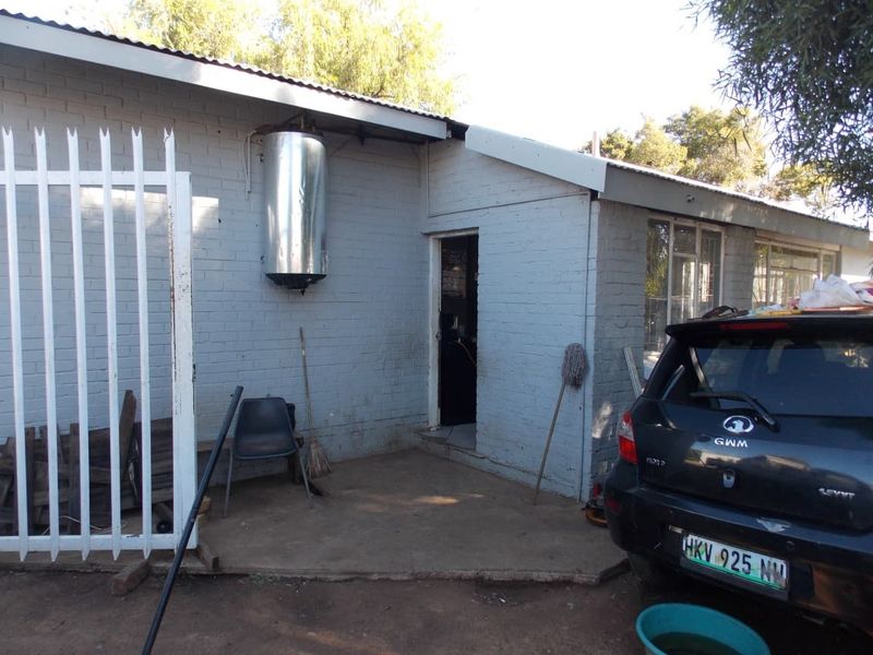 House For Sale in Roosheuwel, Klerksdorp, North West - Photo 5