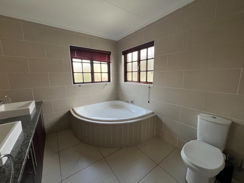 House To Rent in Noordwyk, Midrand - Photo 7
