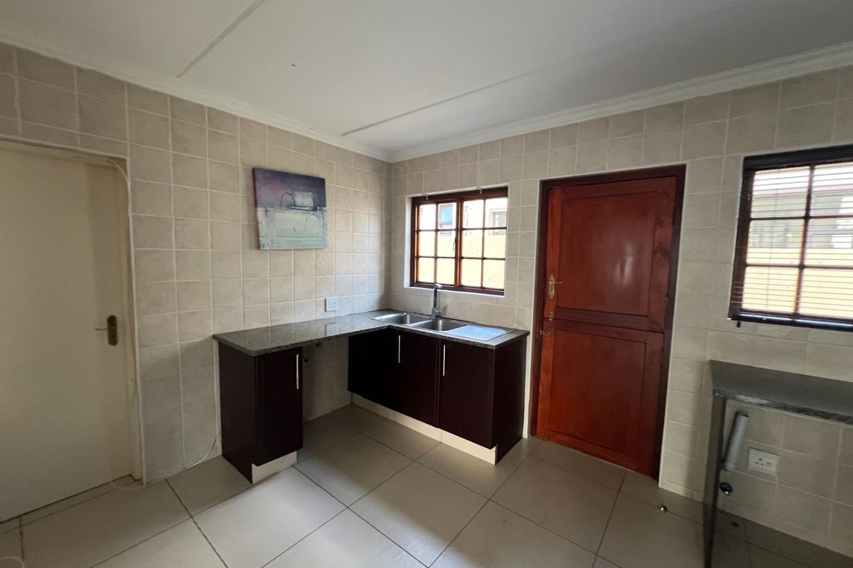 House To Rent in Noordwyk, Midrand - Photo 4