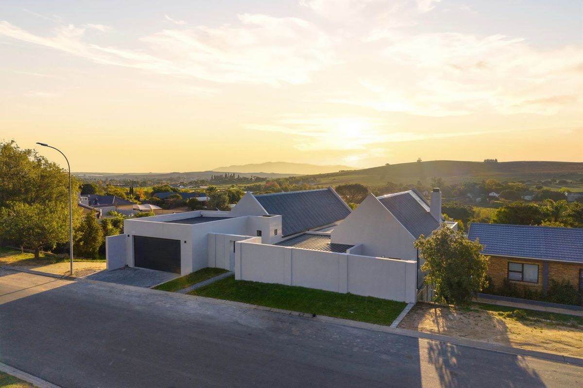 4 Bedroom House with Spectacular view in Berg en Dal Wellington - Photo 2