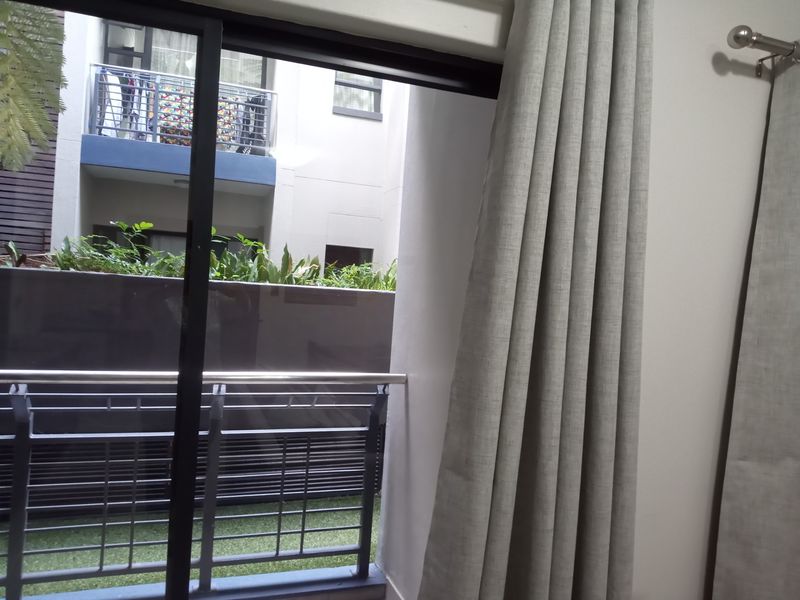 Fully Furnished apartment ready to move in. - Photo 6