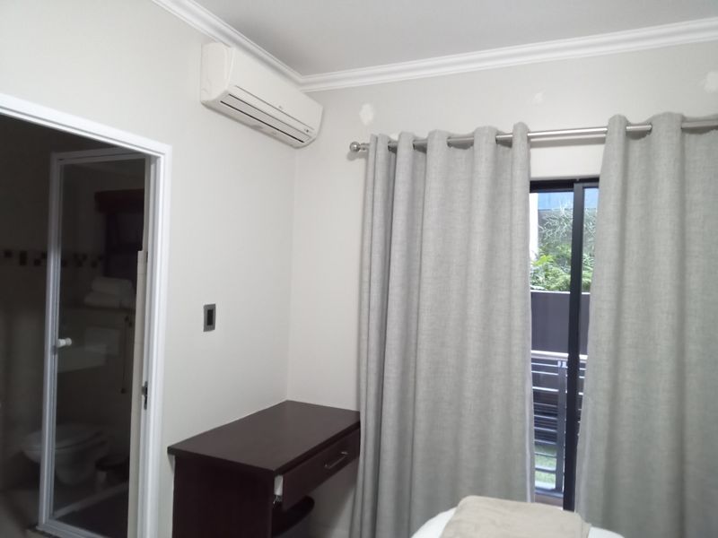 Fully Furnished apartment ready to move in. - Photo 8