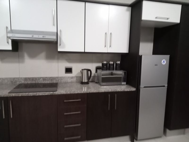 Fully Furnished apartment ready to move in. - Photo 2