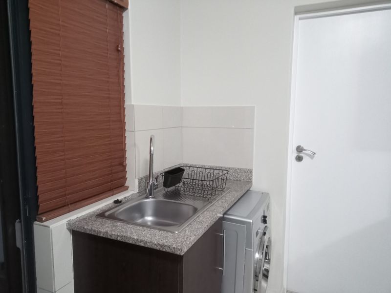 Fully Furnished apartment ready to move in. - Photo 3