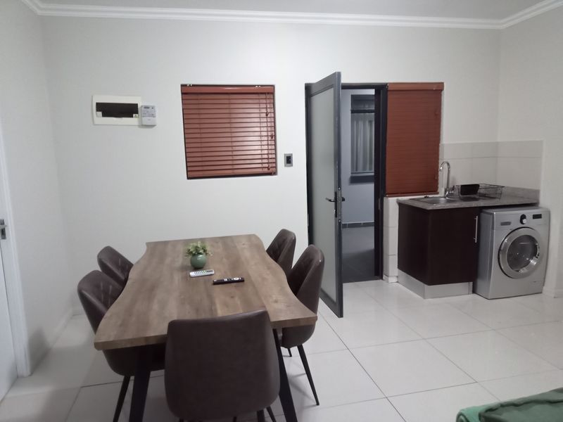 Fully Furnished apartment ready to move in. - Photo 4