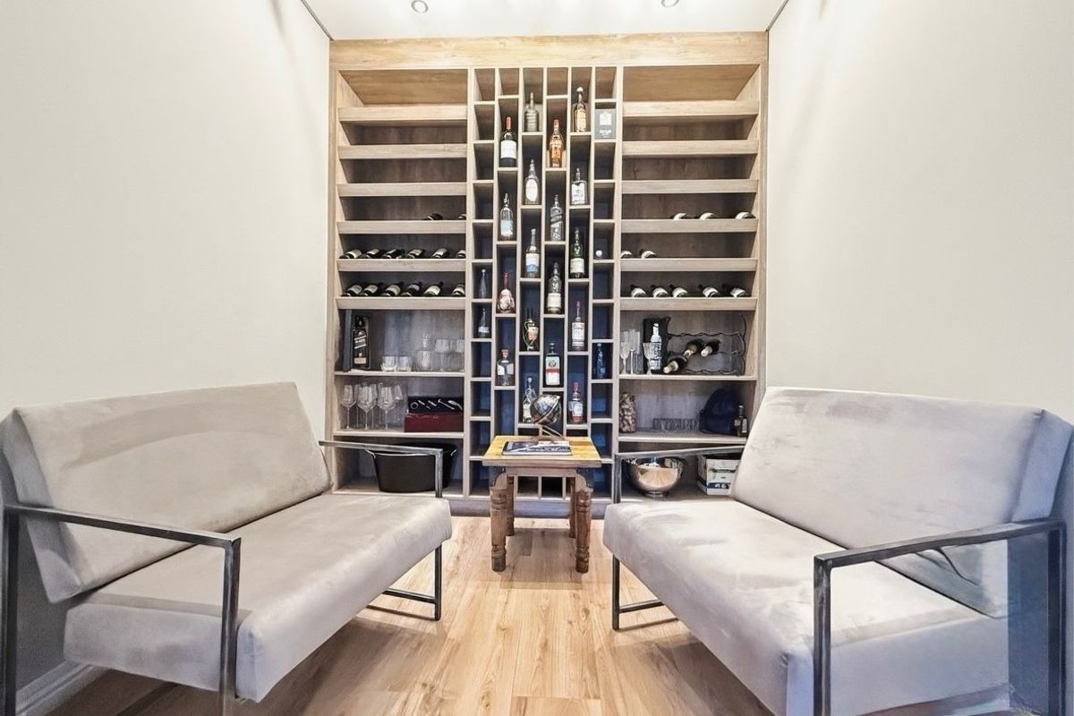 Contemporary Elegance Meets Exceptional Family Living in Cedar Creek Estate - Photo 3