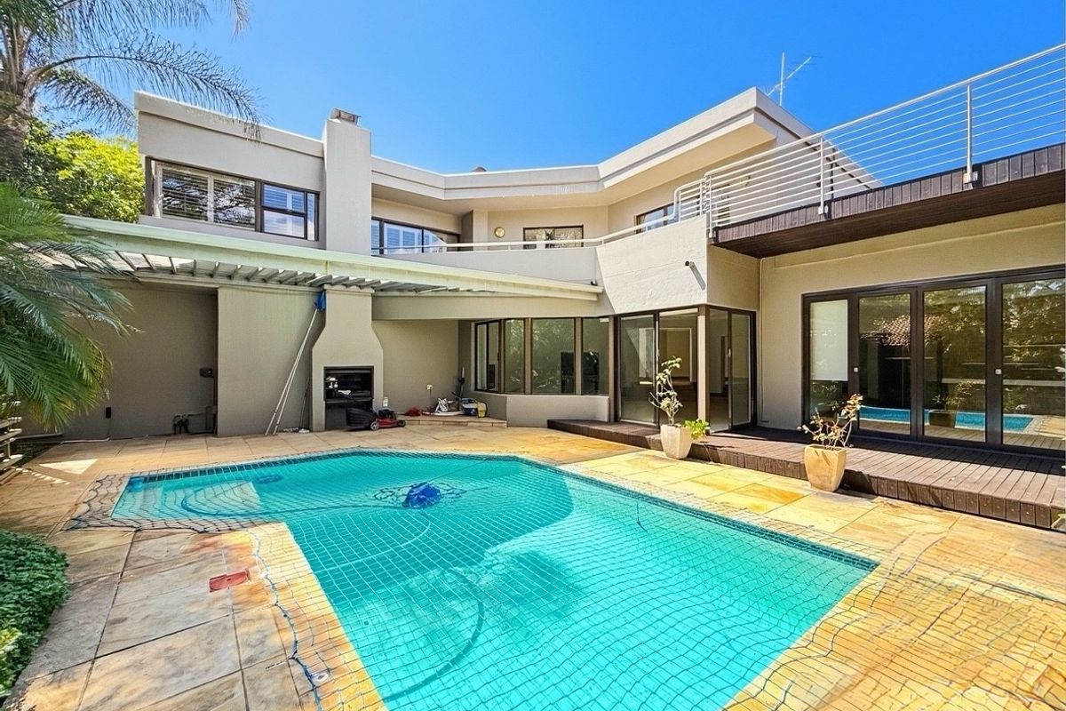 Refined Modern Living with Elegant Entertaining Spaces - Photo 2