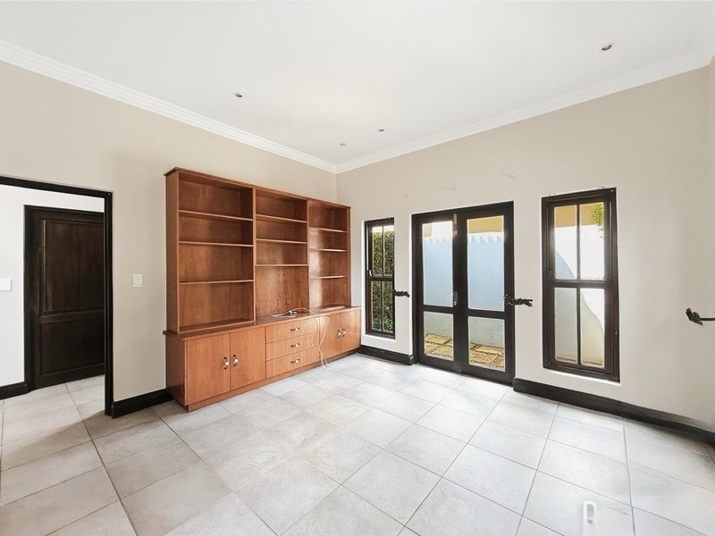 Refined Modern Living with Elegant Entertaining Spaces - Photo 7