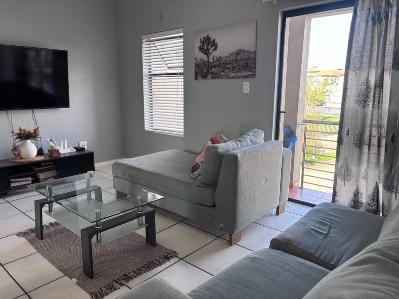 Spacious, Private, Pet Friendly Apartment in Sierra Views - Photo 5