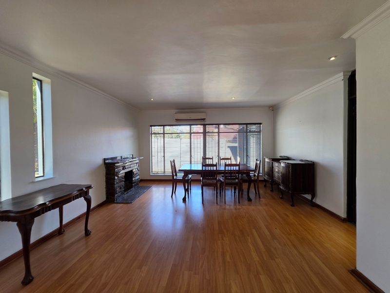 Modern 5-Bedroom Lifestyle Home for sale in Bayswater, Bloemfontein - Photo 7