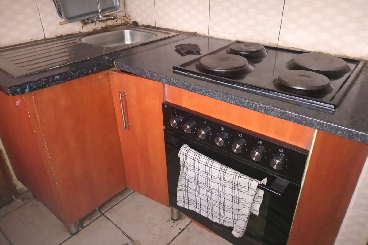 House To Rent in Protea Glen, Soweto - Photo 3