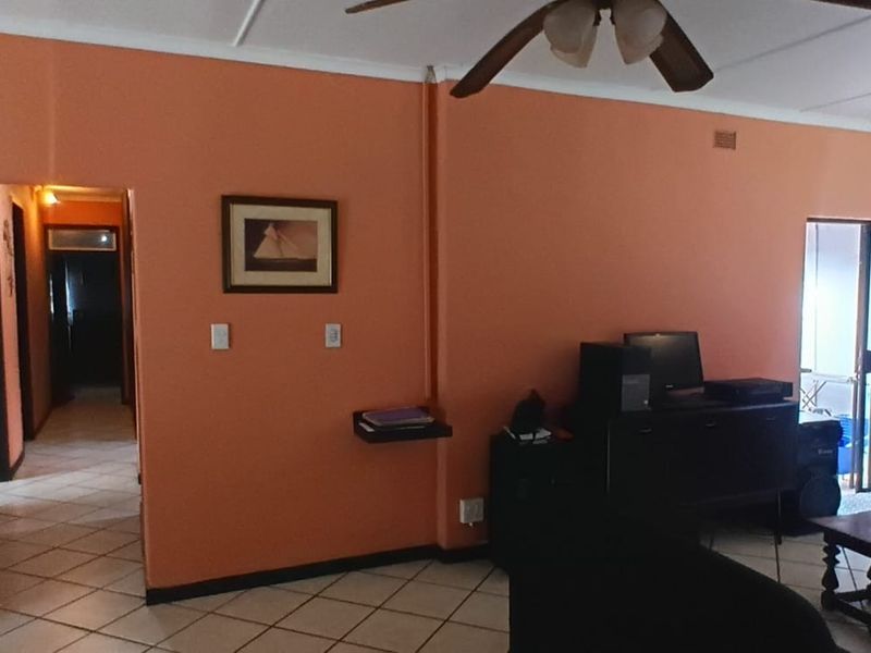 House For Sale with two-bedroom flatlet in Kwambonambi, KwaZulu Natal - Photo 10