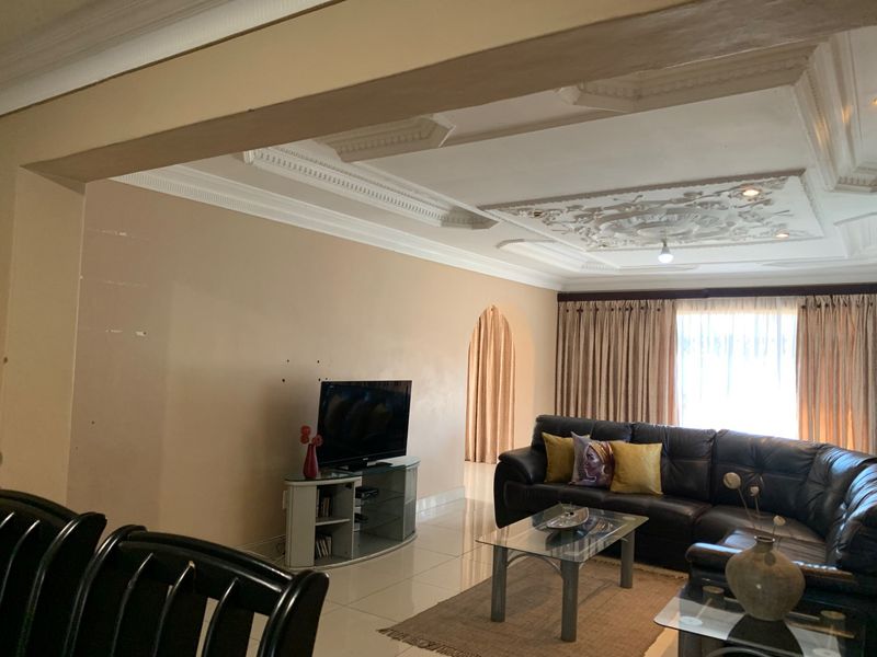 Townhouse For Sale in Witbank - Photo 10