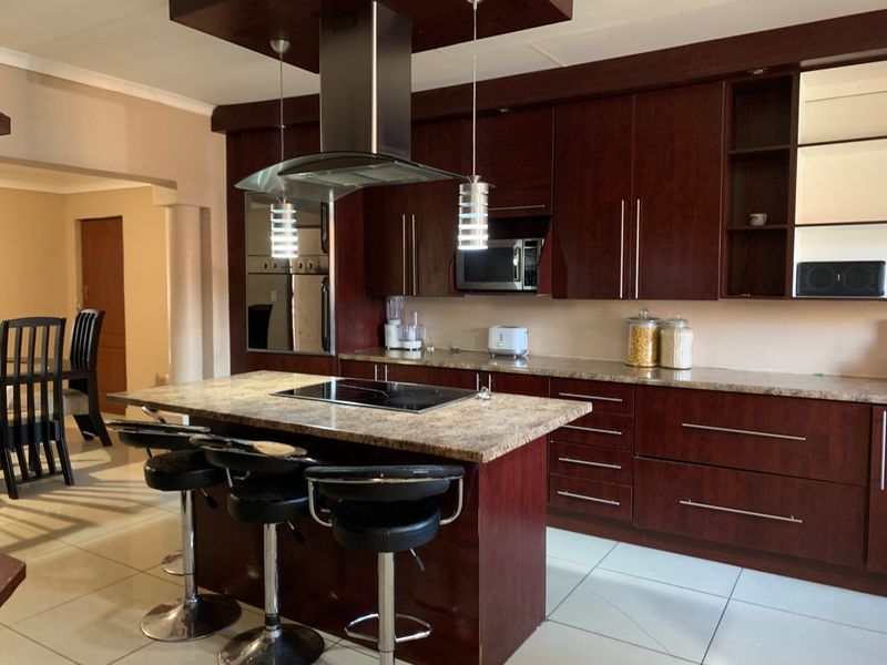 Townhouse For Sale in Witbank - Photo 7