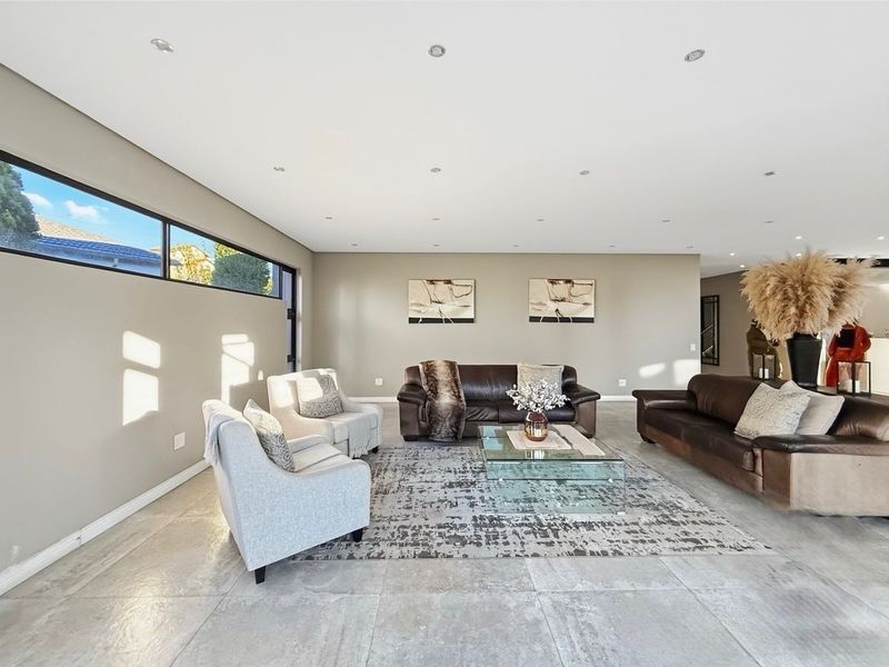 Refined Contemporary Elegance with Exceptional Family Appeal in Cedar Creek Estate - Photo 7