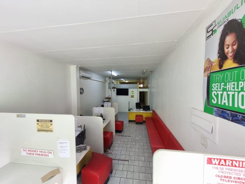 Exceptional Multi-Tenant Building on very busy road in the Nelspruit's city centre - Photo 9