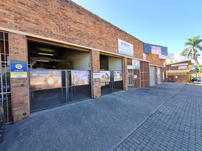 High-Exposure Multi-Tenant Industrial Property with Strong Rental Returns - Photo 4