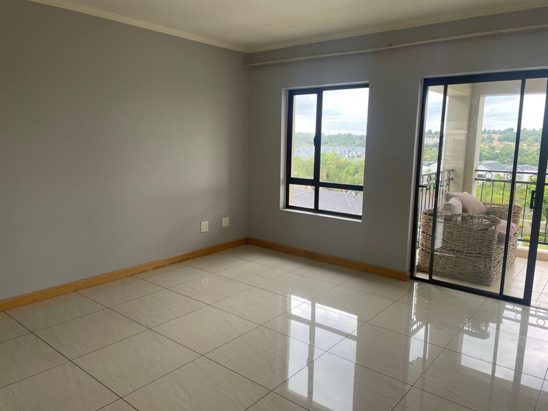 Apartment To Rent in Carlswald, Midrand - Photo 4