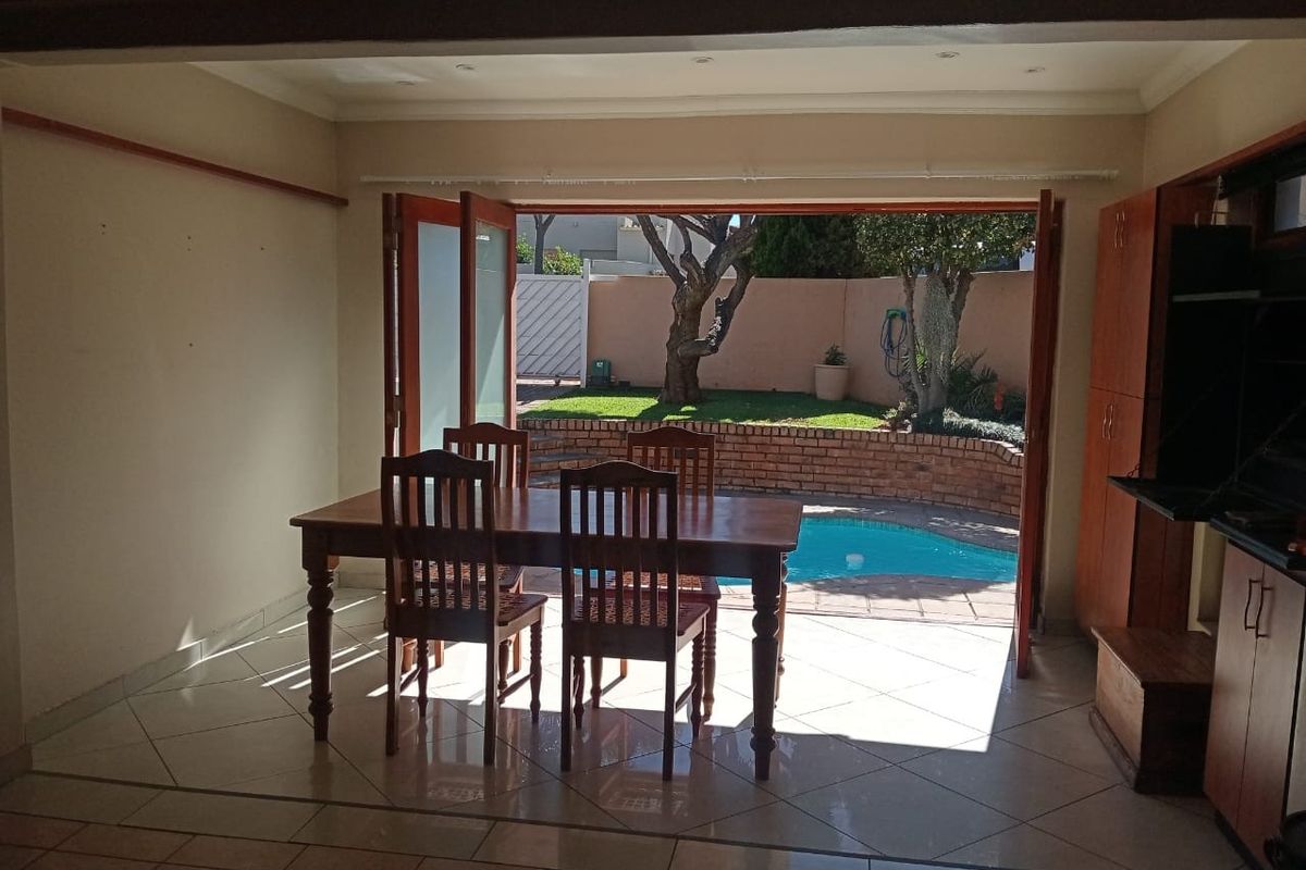 House To Rent in Bergbron, Roodepoort - Photo 3