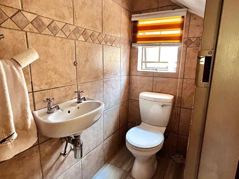 House To Rent in Noordwyk, Midrand - Photo 9