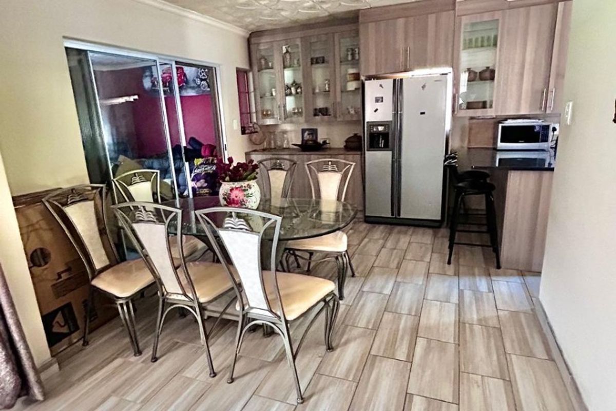 House To Rent in Noordwyk, Midrand - Photo 4