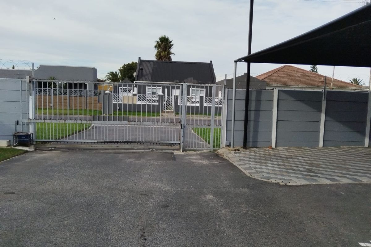 House For Sale in Parow Valley, Parow - Photo 3
